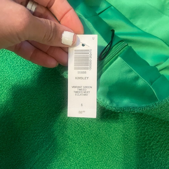 NWT Kinsley Mini-Skirt by Babaton - Picture 9 of 10